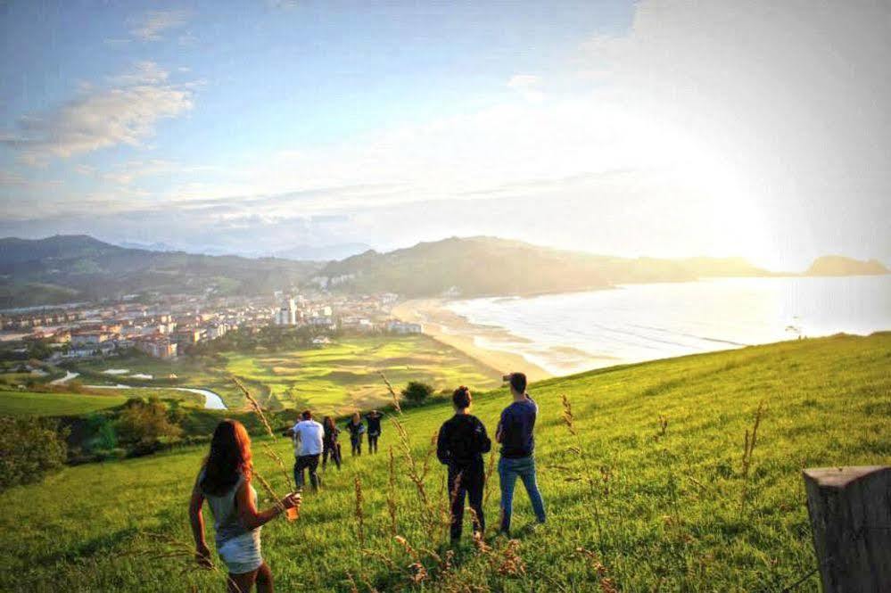 Zarautz Beachside Surf Camp Exterior photo